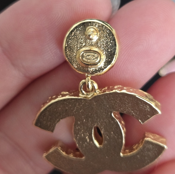 CHANEL Earrings. - Picture 5 of 7